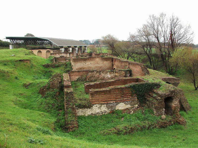 Rooms of the Baths of Monte Giulio and the cistern in the background