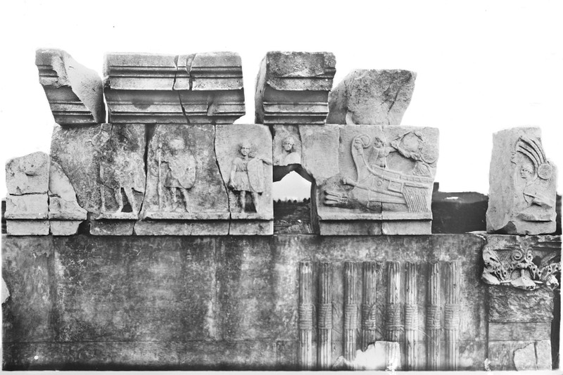 Panel 90 - Figure 3