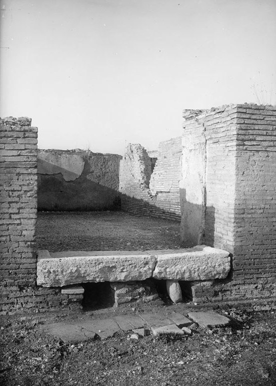 Panel 30 - Figure 2